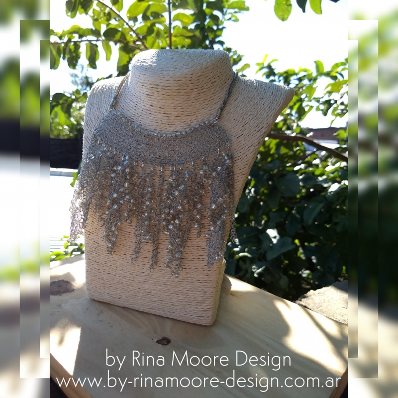 Collar Plateado tejido artesanal crochet 